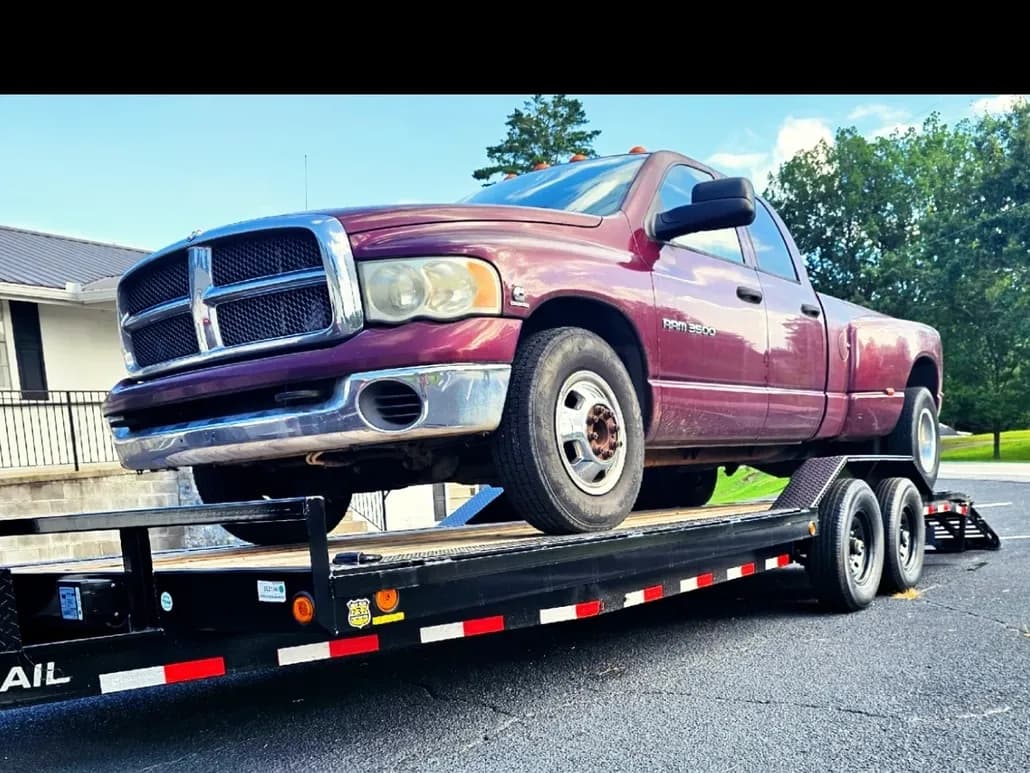 Equipment hauler trailer rental - Heavy-duty trailers for transporting vehicles and machinery in Villa Rica, GA